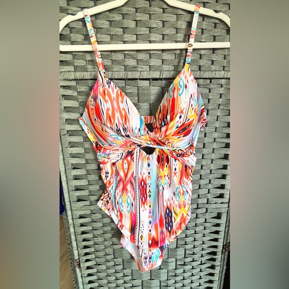 La Blanca Swim La Blanca Desert Dream Twist Keyhole Onepiece